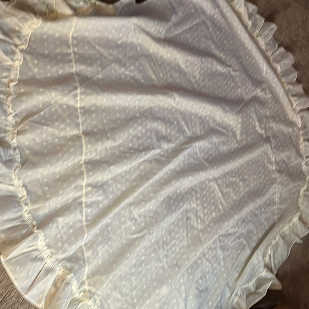 Vintage round table cloth beige